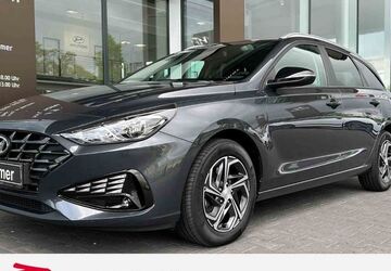 Hyundai i30 62.321 km 15.890 &euro; Ibbenbüren 49479