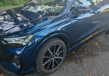 Audi Q4 e-tron 11.898 km 51.940 &euro; Ladbergen 49549