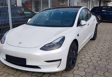 Tesla Model 3 88.741 km 30.490 &euro; Lingen (Ems) 49809