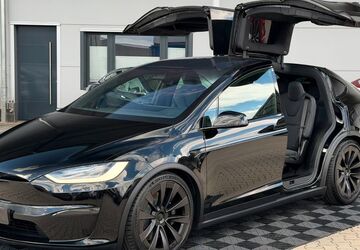 Tesla Model X 7.650 km 93.750 &euro; Emsbüren 48488